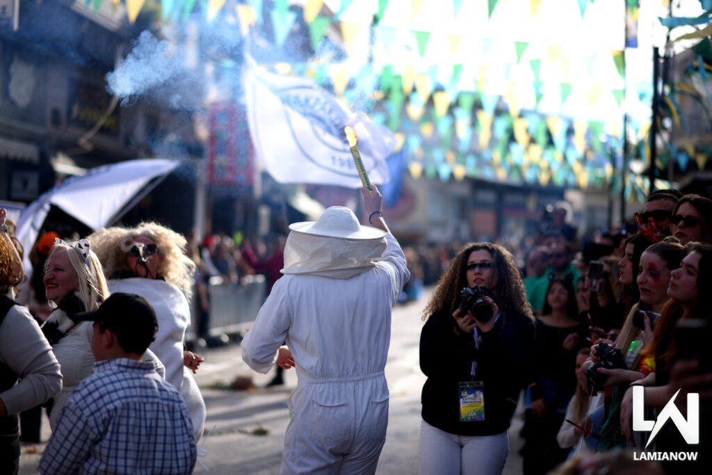 karnabali makrakomis 2026 330