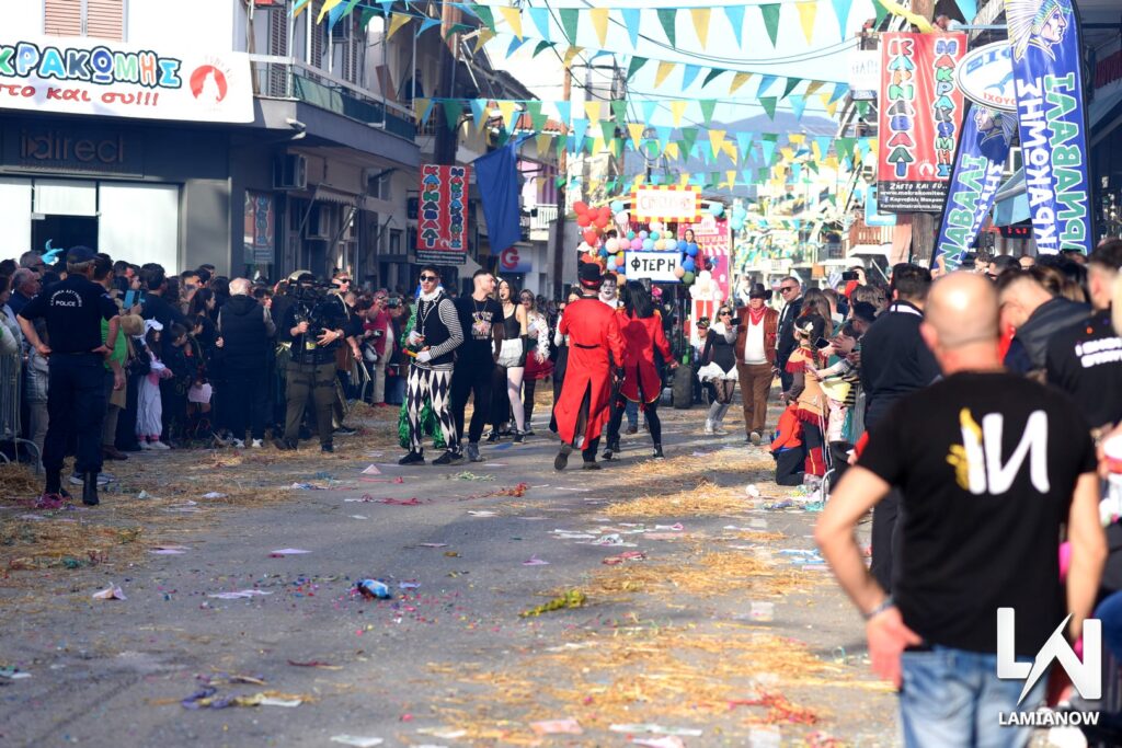 karnabali makrakomis 2026 350