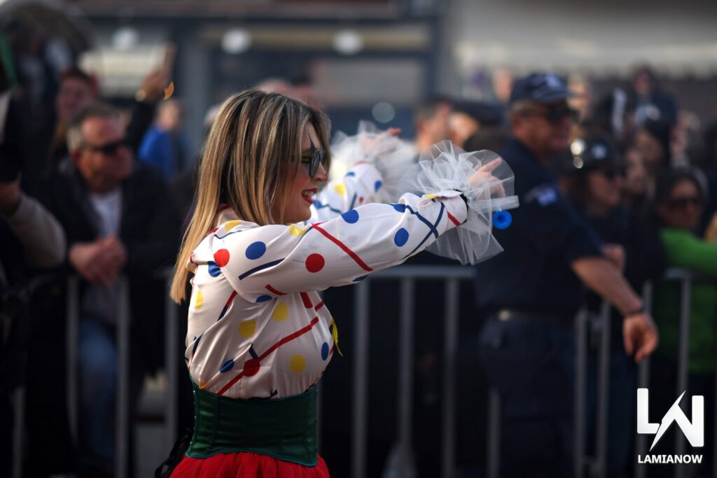 karnabali makrakomis 2026 358