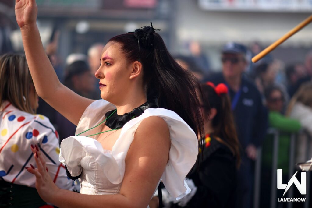 karnabali makrakomis 2026 360