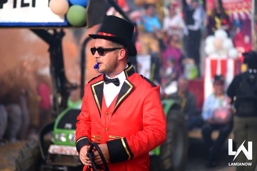 karnabali makrakomis 2026 363