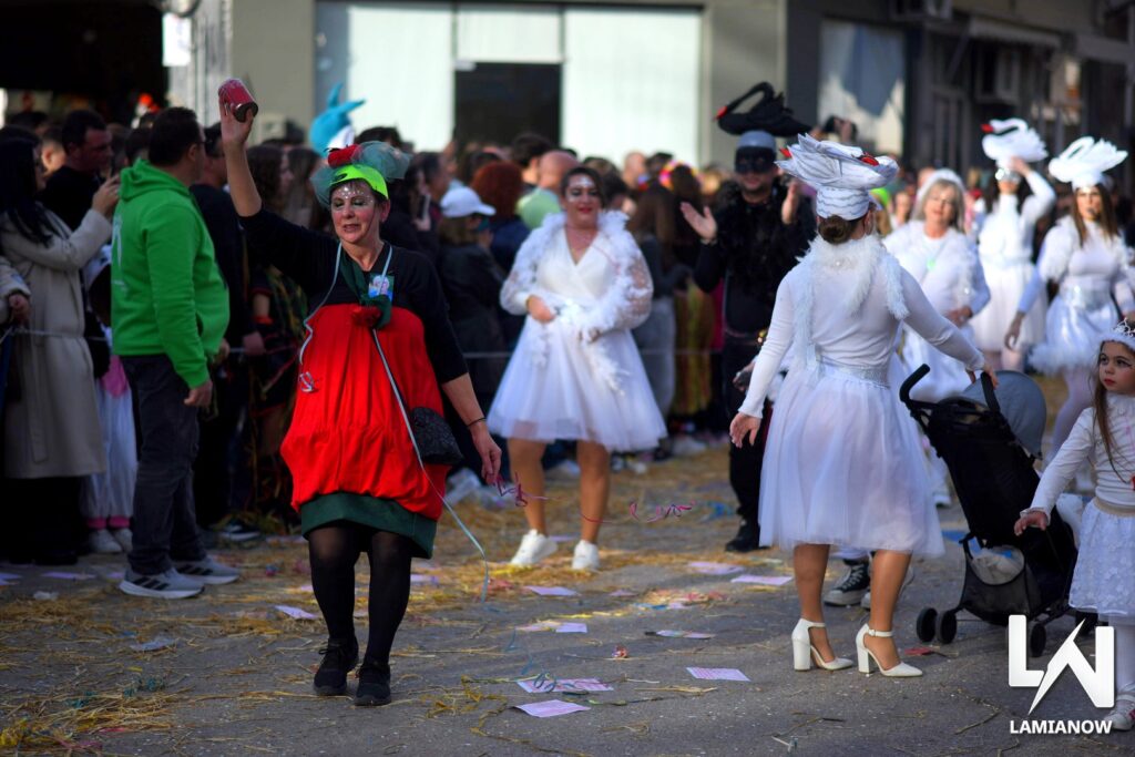 karnabali makrakomis 2026 409