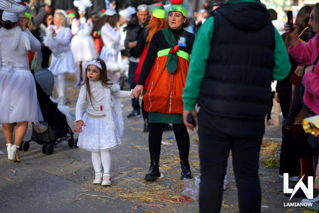 karnabali makrakomis 2026 410