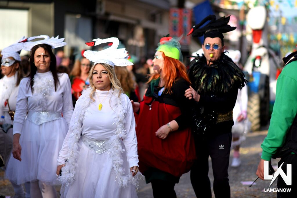 karnabali makrakomis 2026 414