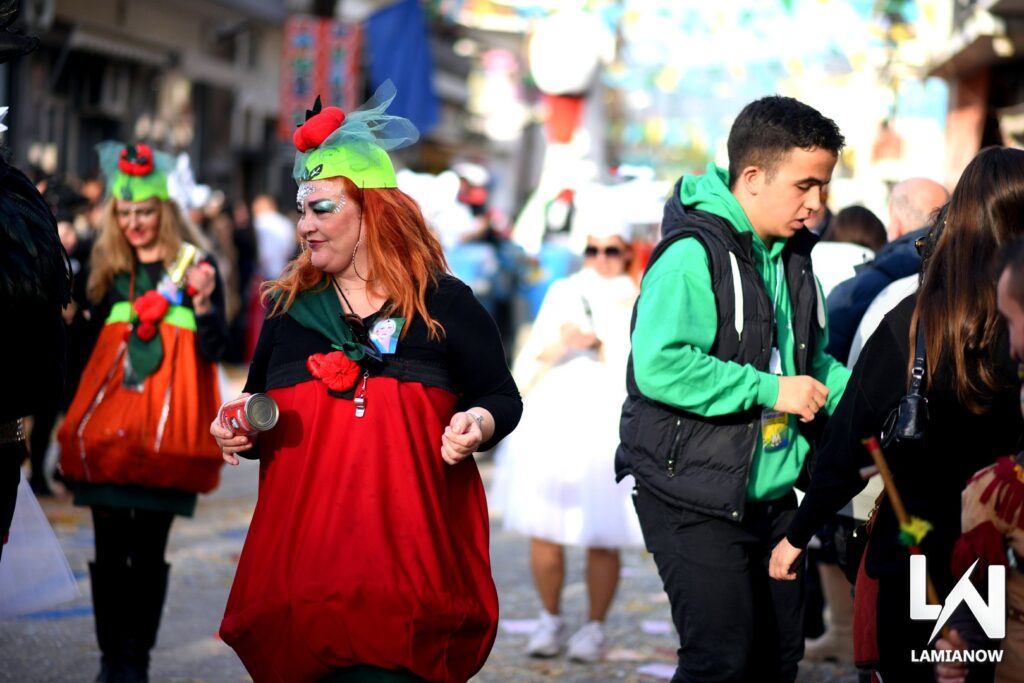 karnabali makrakomis 2026 415