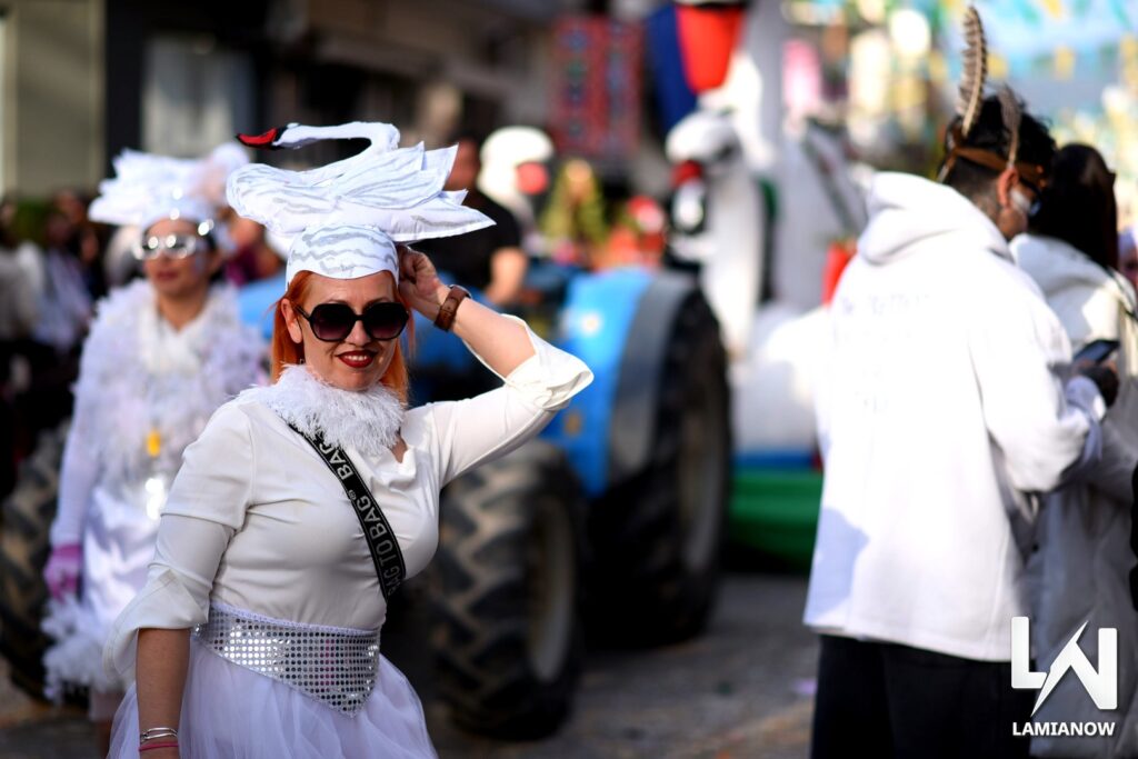 karnabali makrakomis 2026 420