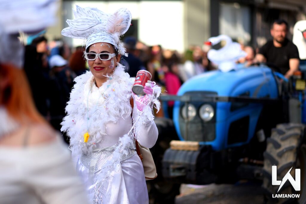 karnabali makrakomis 2026 421