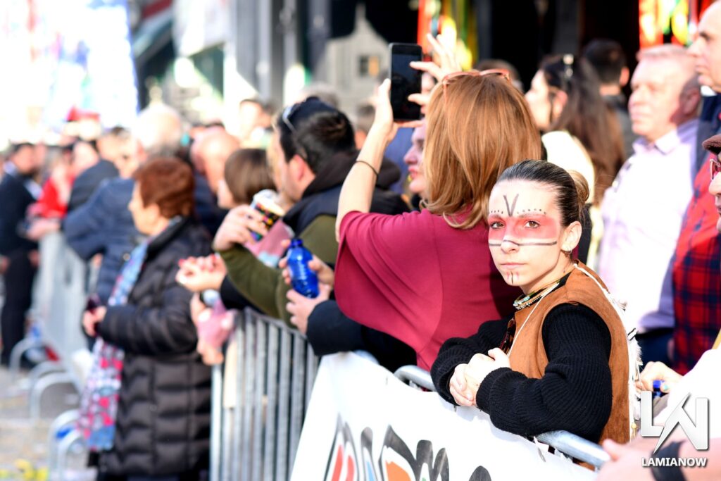 karnabali makrakomis 2026 424