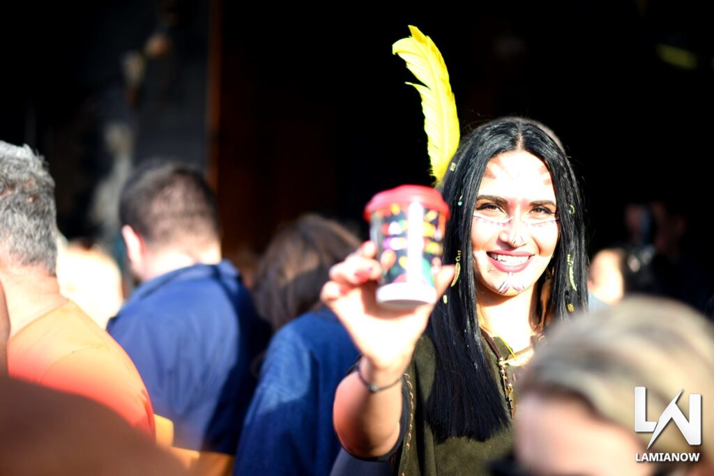 karnabali makrakomis 2026 425