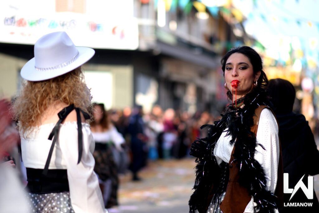 karnabali makrakomis 2026 436