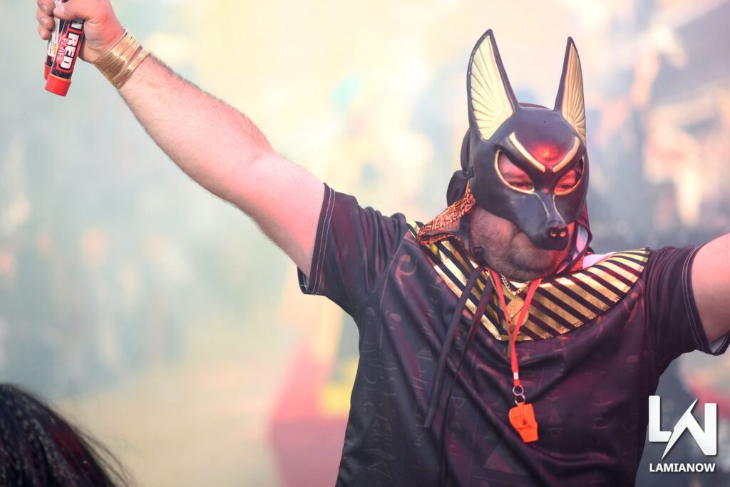 karnabali makrakomis 2026 462