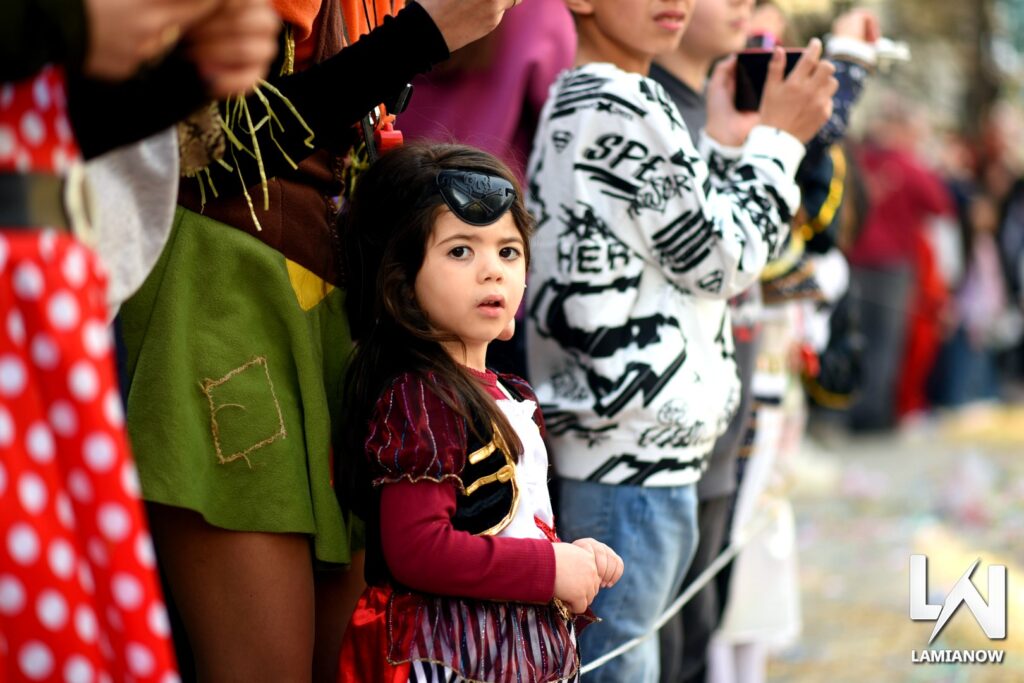 karnabali makrakomis 2026 492