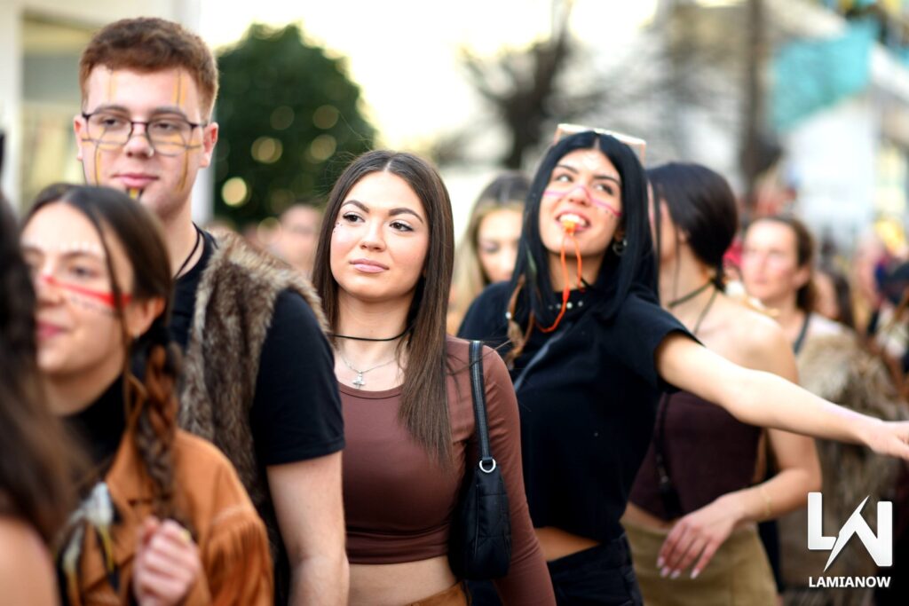 karnabali makrakomis 2026 547