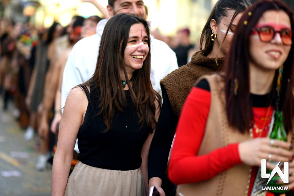 karnabali makrakomis 2026 559