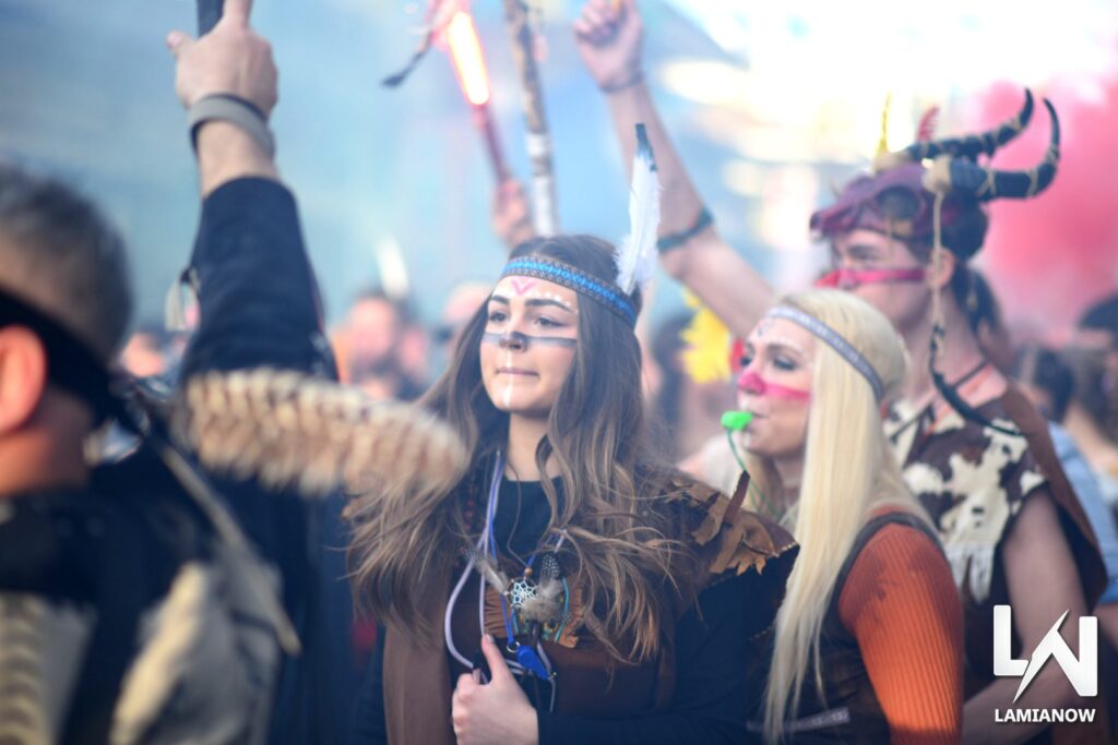 karnabali makrakomis 2026 584