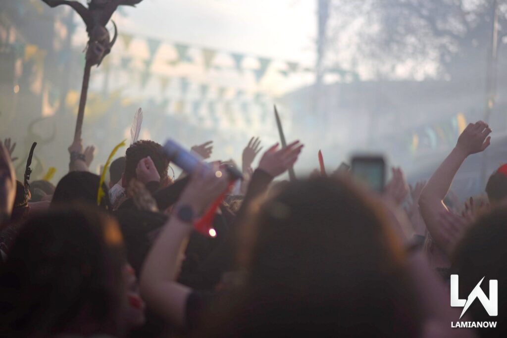 karnabali makrakomis 2026 591