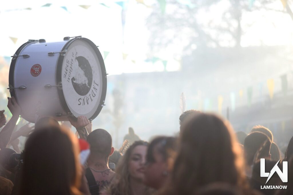 karnabali makrakomis 2026 595