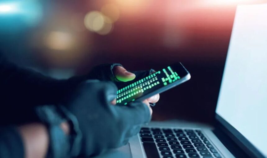 telos oi tilefonikes apates pou sikonan trapezikous logariasmous pos kataferan na mplokaroun tous epitidious