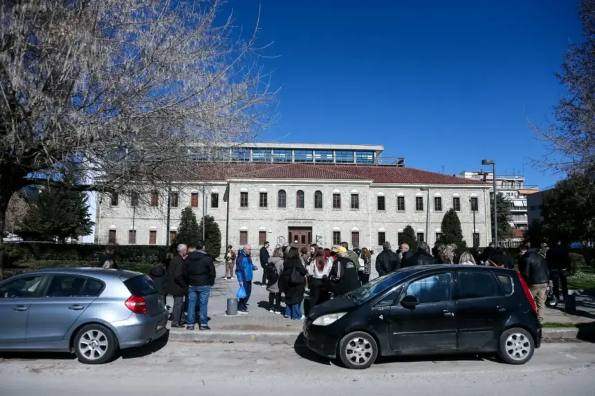 trikala violanta dikastiria jpg