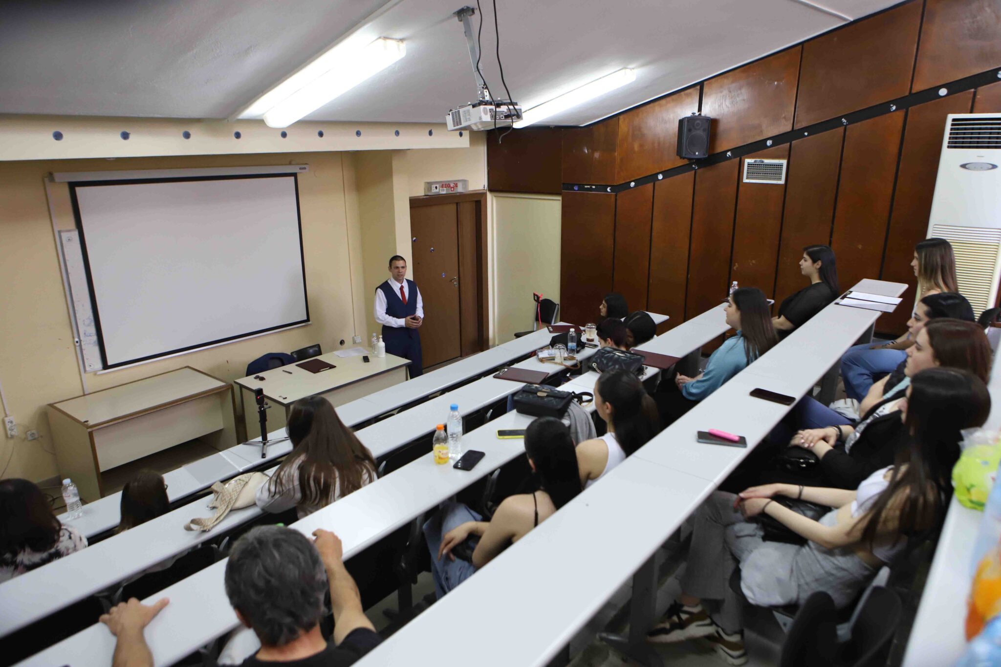 Κωνσταντίνος Γ. Πολύμερος MBa γλωσσολογίας – διδακτικής MSc λογιστικής – ελεγκτικής Υποψ. Διδάκτωρ Πανεπιστημίου Θεσσαλίας