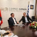 kinezos presvis lamia 8 1