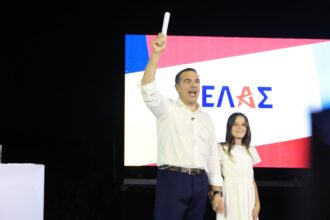 Ο Αλέξης Τσίπρας σε δημόσια εμφάνιση, με αναφορά στην αυτόνομη πορεία της ΕΛΑΣ