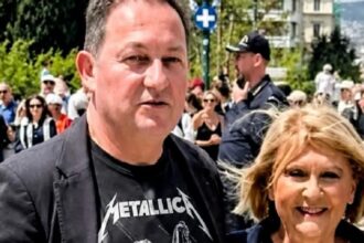 petsas voultepsi metallica