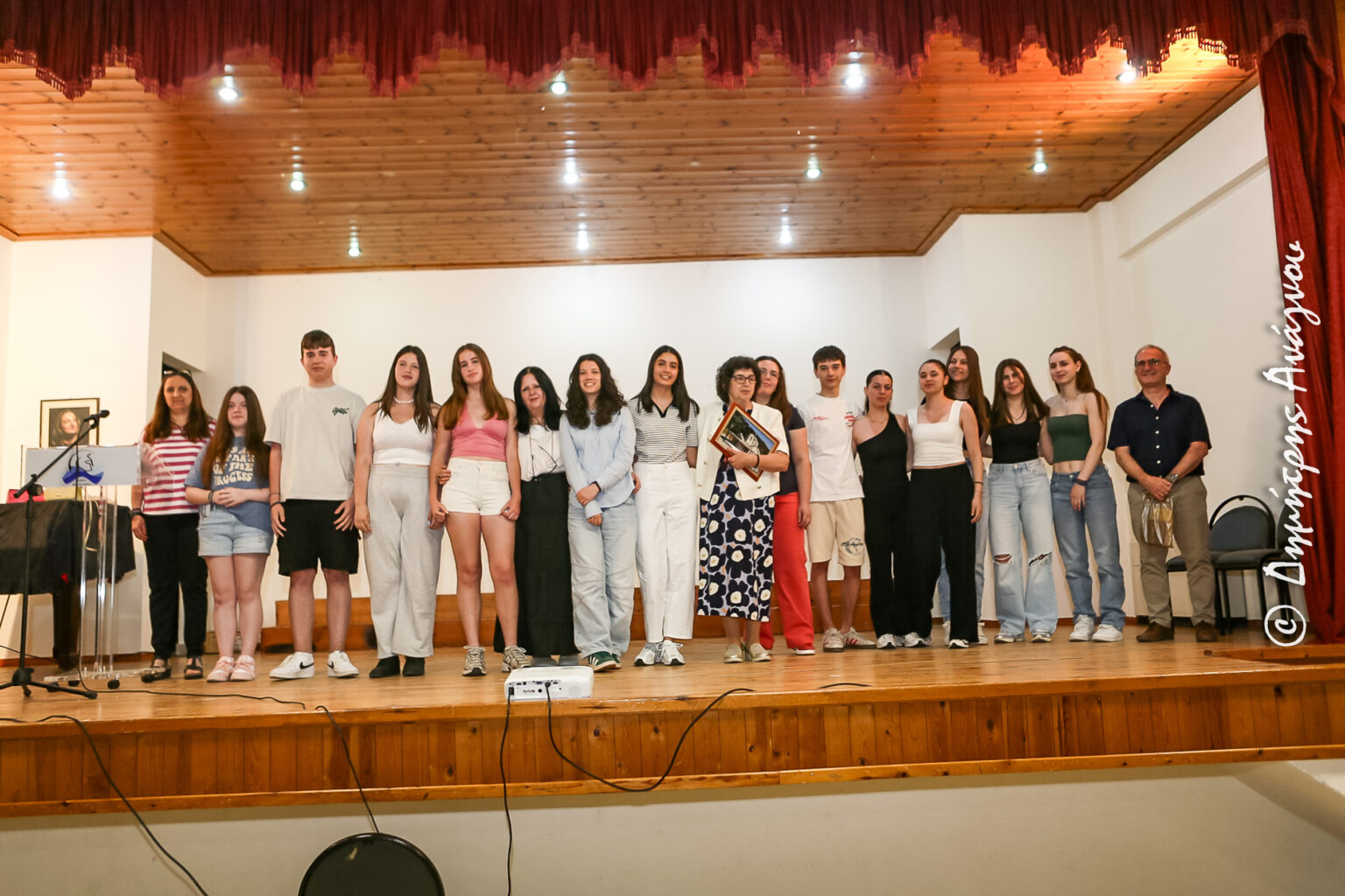 Μαθητές και εκπαιδευτικοί του ΓΕΛ Σπερχειάδας στην εκδήλωση για τον Άγιο Παΐσιο