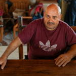 Ο Κώστας Χουλιάρας στο Ουζερί - Ψησταριά Χουλιάρας στη Σμύρνης 23 της Λαμίας