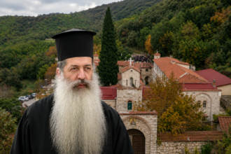 Ο Μητροπολίτης Φθιώτιδος Συμεών μετά το εξιτήριό του από το Νοσοκομείο Ερρίκος Ντυνάν