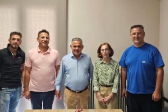 Ορκωμοσία τεσσάρων νέων μόνιμων εργαζομένων στον Δήμο Καμένων Βούρλων
