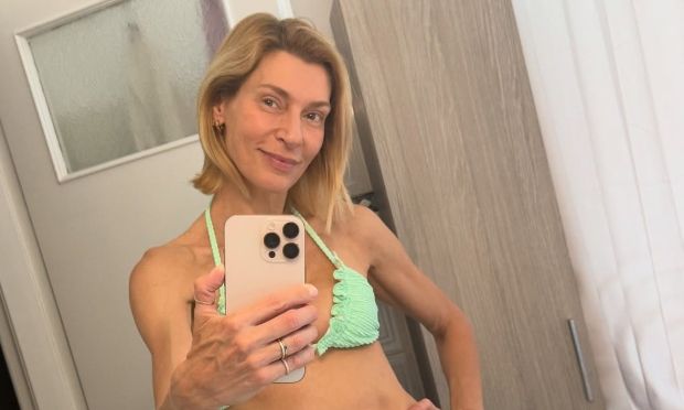 Η Ζέτα Δούκα ποζάρει με μαγιό σε φωτογραφία που δημοσίευσε στα social media