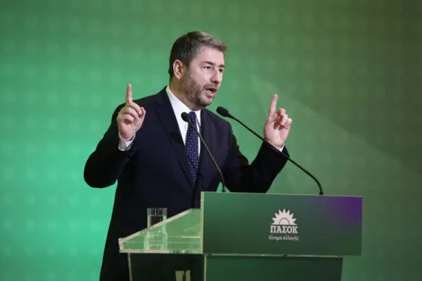 Ο Νίκος Ανδρουλάκης σε συνέντευξη για τις πολιτικές εξελίξεις και το ΠΑΣΟΚ