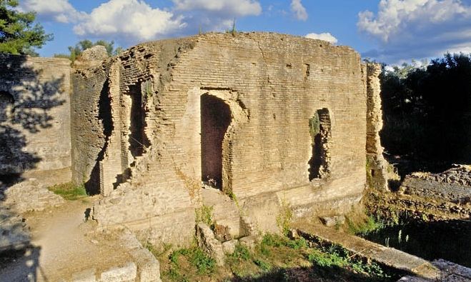 Το Οκτάγωνο και τα λουτρά της ρωμαϊκής έπαυλης του Νέρωνα στην Αρχαία Ολυμπία