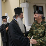 Ο Αρχηγός ΓΕΣ Γεώργιος Κωστίδης με τον Μητροπολίτη Φθιώτιδος κ. Συμεών στην Ιερά Μητρόπολη Φθιώτιδος