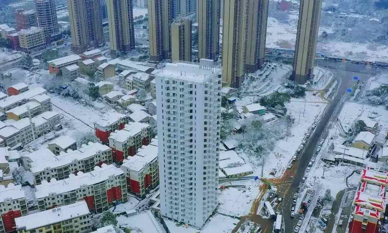 Ο ουρανοξύστης Jindu Holon Tower στην Κίνα με σπονδυλωτή κατασκευή από ανοξείδωτο χάλυβα