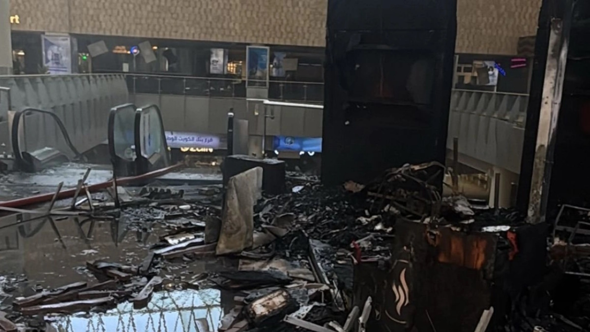 Ζημιές και εικόνες καταστροφής στο αεροδρόμιο του Κουβέιτ μετά την ιρανική επίθεση