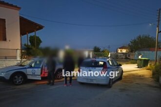 Αστυνομικό όχημα σε επιχείρηση της αστυνομίας για εξιχνίαση κλοπών
