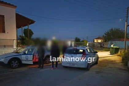 Αστυνομικό όχημα σε επιχείρηση της αστυνομίας για εξιχνίαση κλοπών