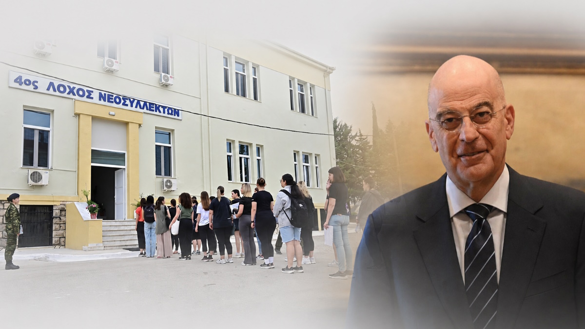 Ο Νίκος Δένδιας κατά την επίσκεψή του στο ΚΕΥΠ στη Λαμία