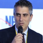 Ο υπουργός Υποδομών και Μεταφορών Χρίστος Δήμας μιλά σε συνέδριο για τα μεγάλα έργα υποδομής