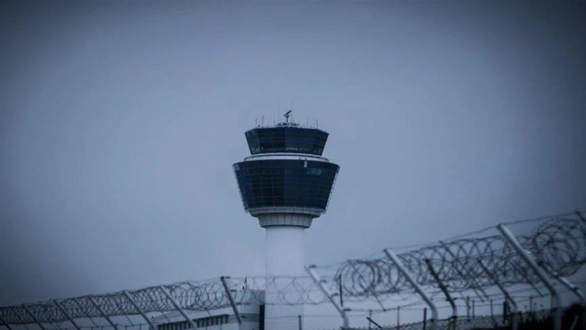 Πύργος ελέγχου στο αεροδρόμιο Ελευθέριος Βενιζέλος