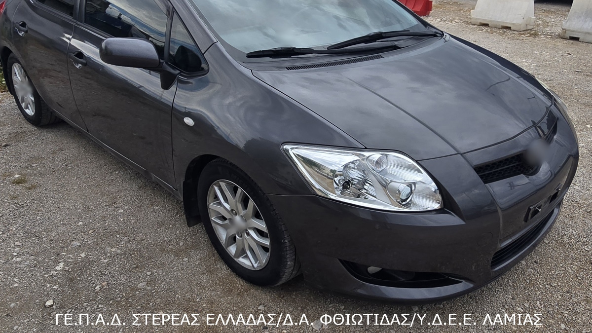 Αστυνομικό περιπολικό της ΕΛ.ΑΣ. στα Καμένα Βούρλα