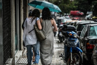 Έκτακτο δελτίο επιδείνωσης καιρού με καταιγίδες, χαλάζι και δυνατούς ανέμους