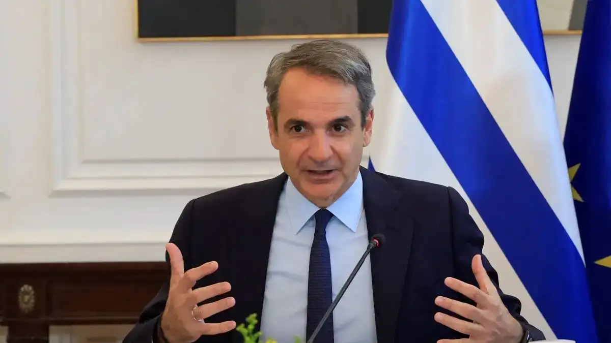 Ο Κυριάκος Μητσοτάκης σε σύσκεψη στο Μέγαρο Μαξίμου για τη νέα εφαρμογή PosoKanei