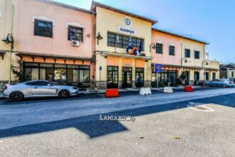 Σιδηροδρομικός Σταθμός Λιανοκλαδίου με αναφορά στην καταγγελία επιβάτιδας για έλλειψη ενημέρωσης