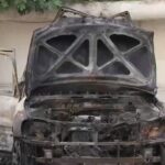 Καμένα αυτοκίνητα σε πάρκινγκ της Περιφέρειας Αττικής στο Μαρούσι μετά από εμπρηστική επίθεση