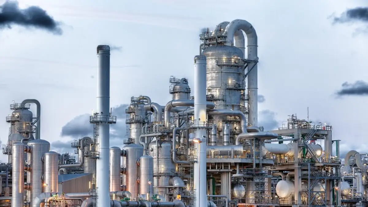 oil industry 1200x675 1