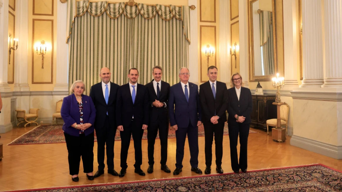 Ορκωμοσία των νέων μελών της κυβέρνησης στο Προεδρικό Μέγαρο