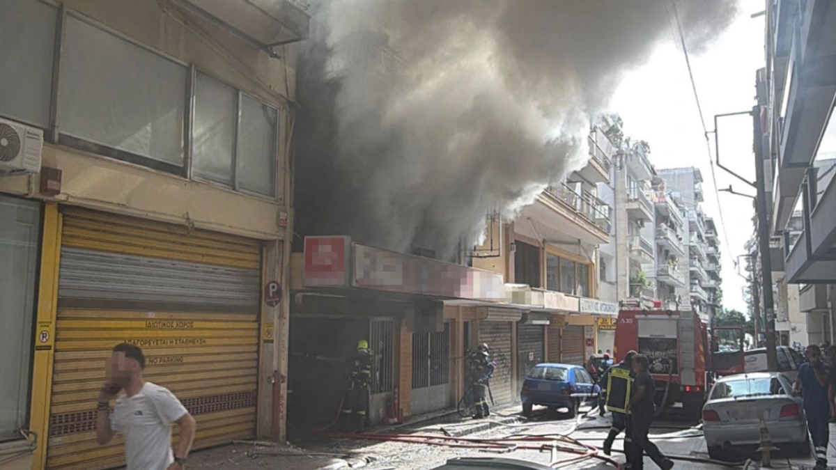 Προβολή αλληλεγγύης στον κινηματογράφο Απόλλων για τη στήριξη του ιδιοκτήτη συνεργείου που επλήγη από πυρκαγιά στη Θεσσαλονίκη